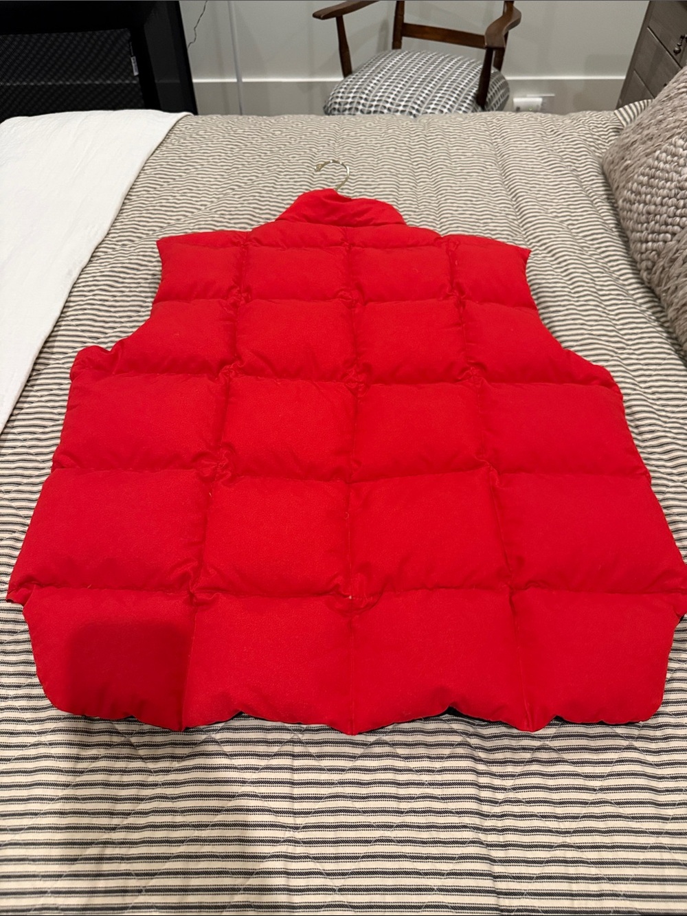 Red Puffer Vest - Men’s Sleeveless Jacket
